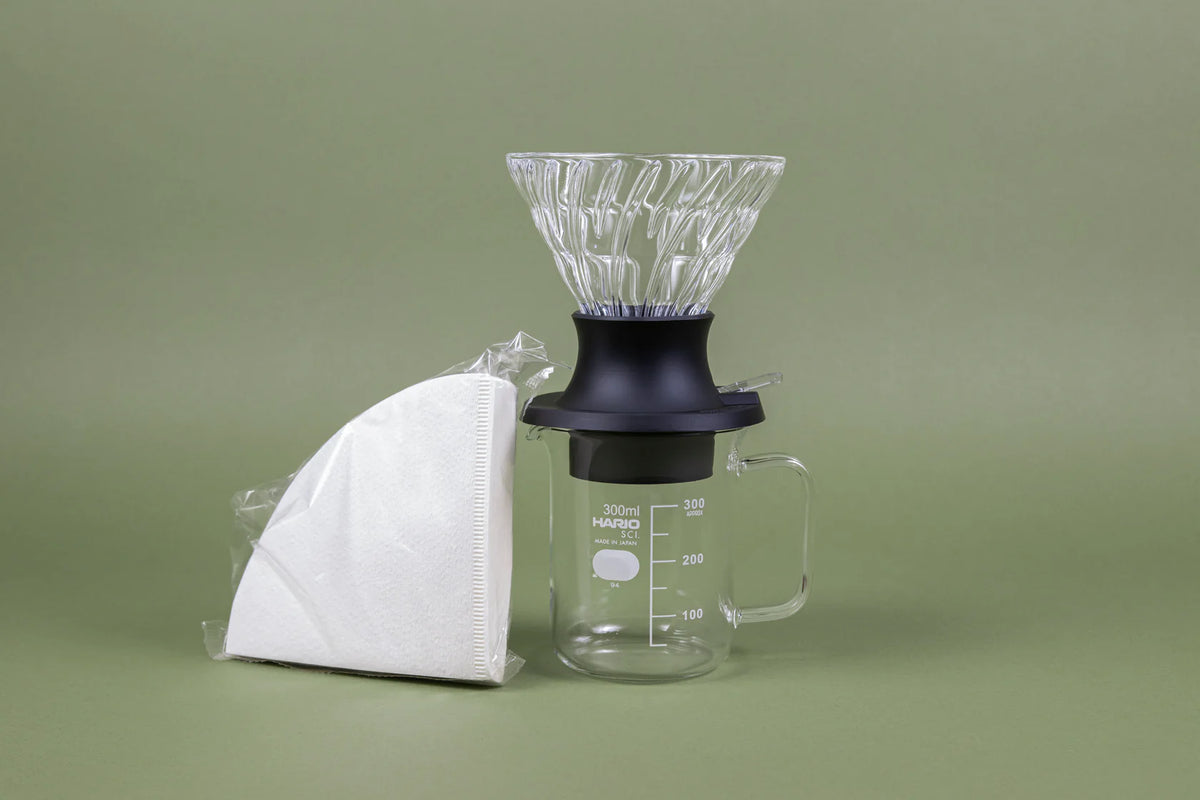 V60 SWITCH Glass Dripper and Server Set 02